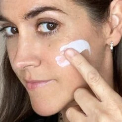 Clinique SMART BROAD SPECTRUM SPF 15 CUSTOM-REPAIR MOISTURIZER FOR COMBINATION OILY SKIN -Cosmetics Store 2294464cm alt03