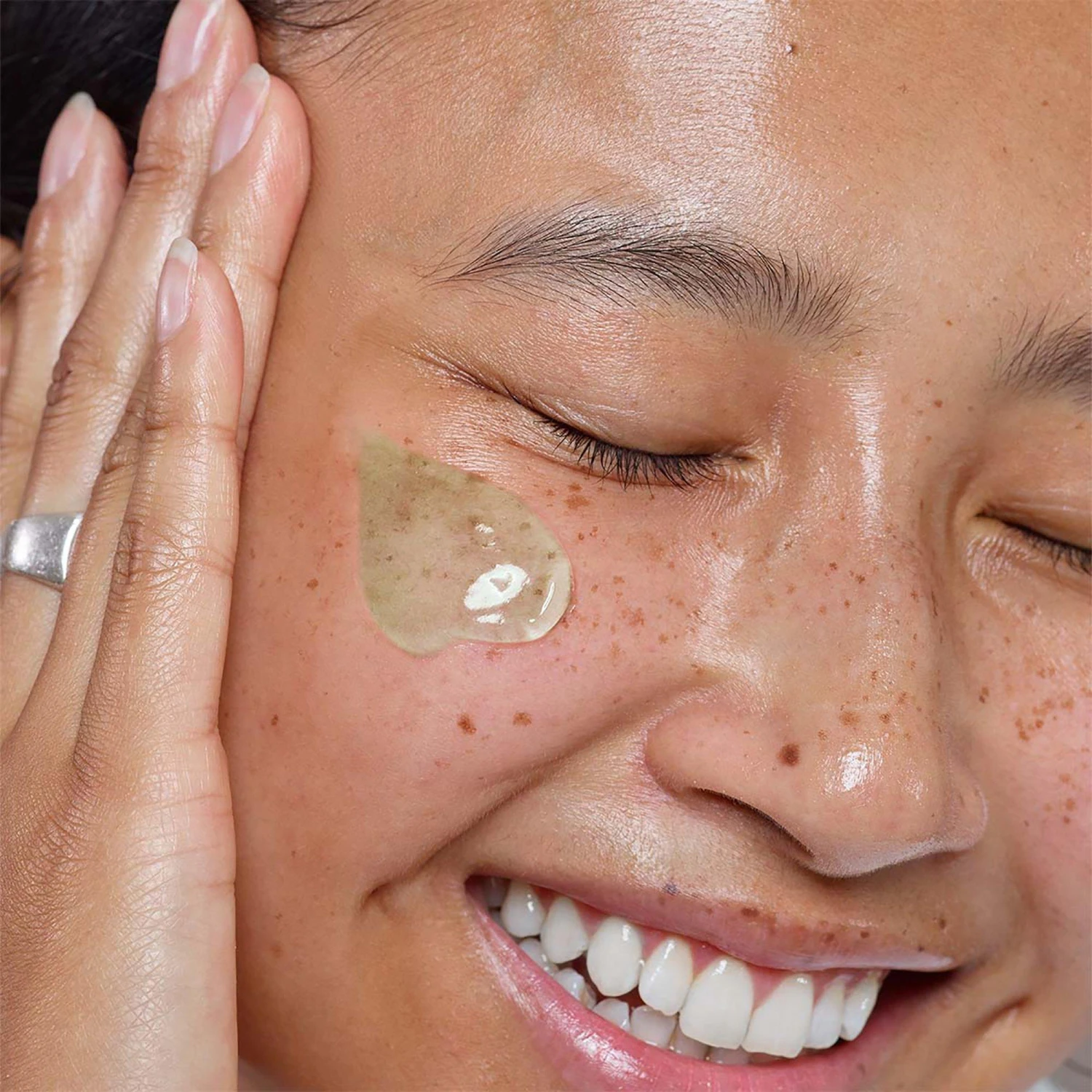 Nudestix NUDESKIN TIGHT + BRIGHT FACE MASK 5 Nudestix NUDESKIN TIGHT + BRIGHT FACE MASK - Image 5